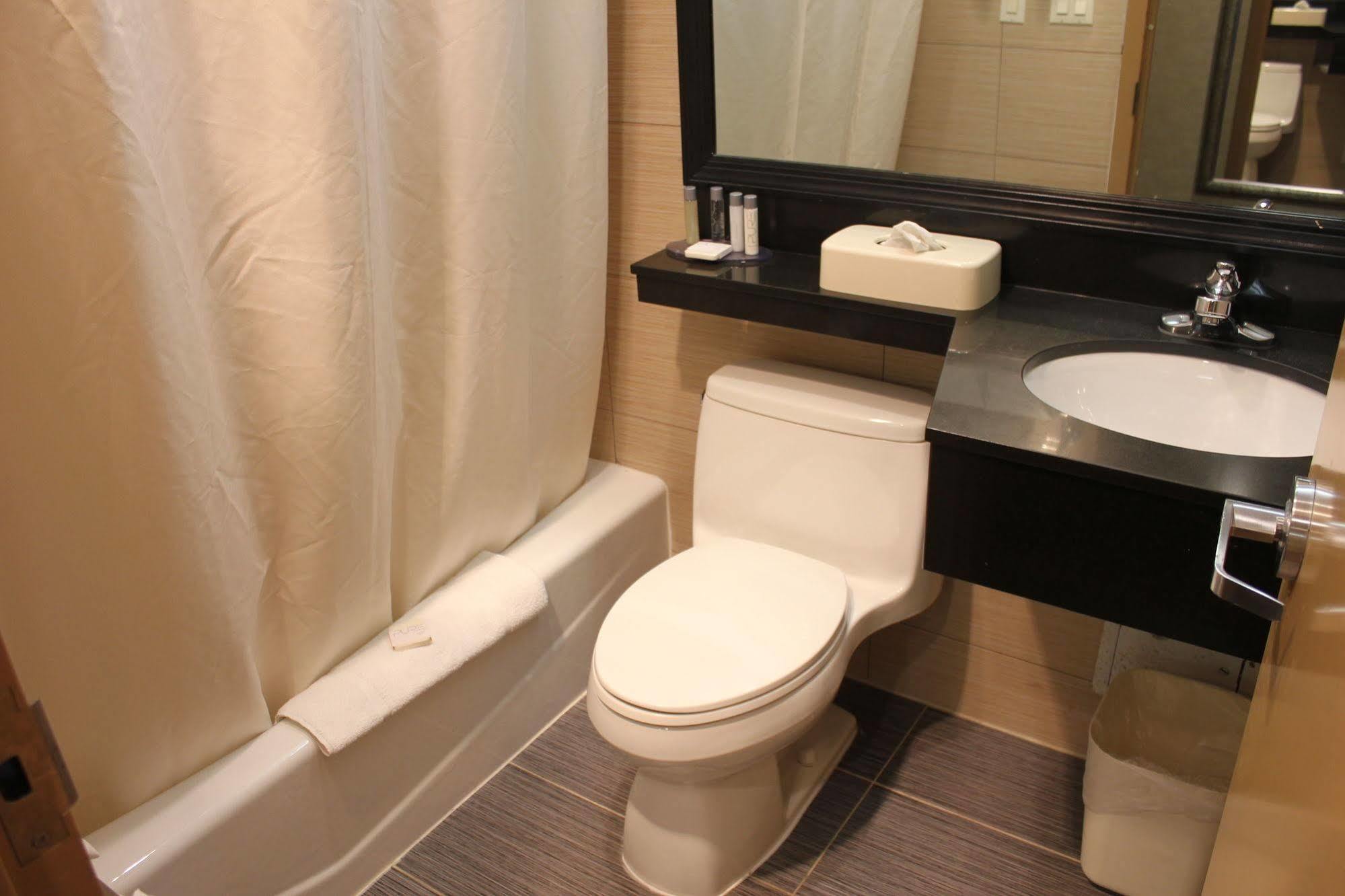 Bellerose Inn Luaran gambar
